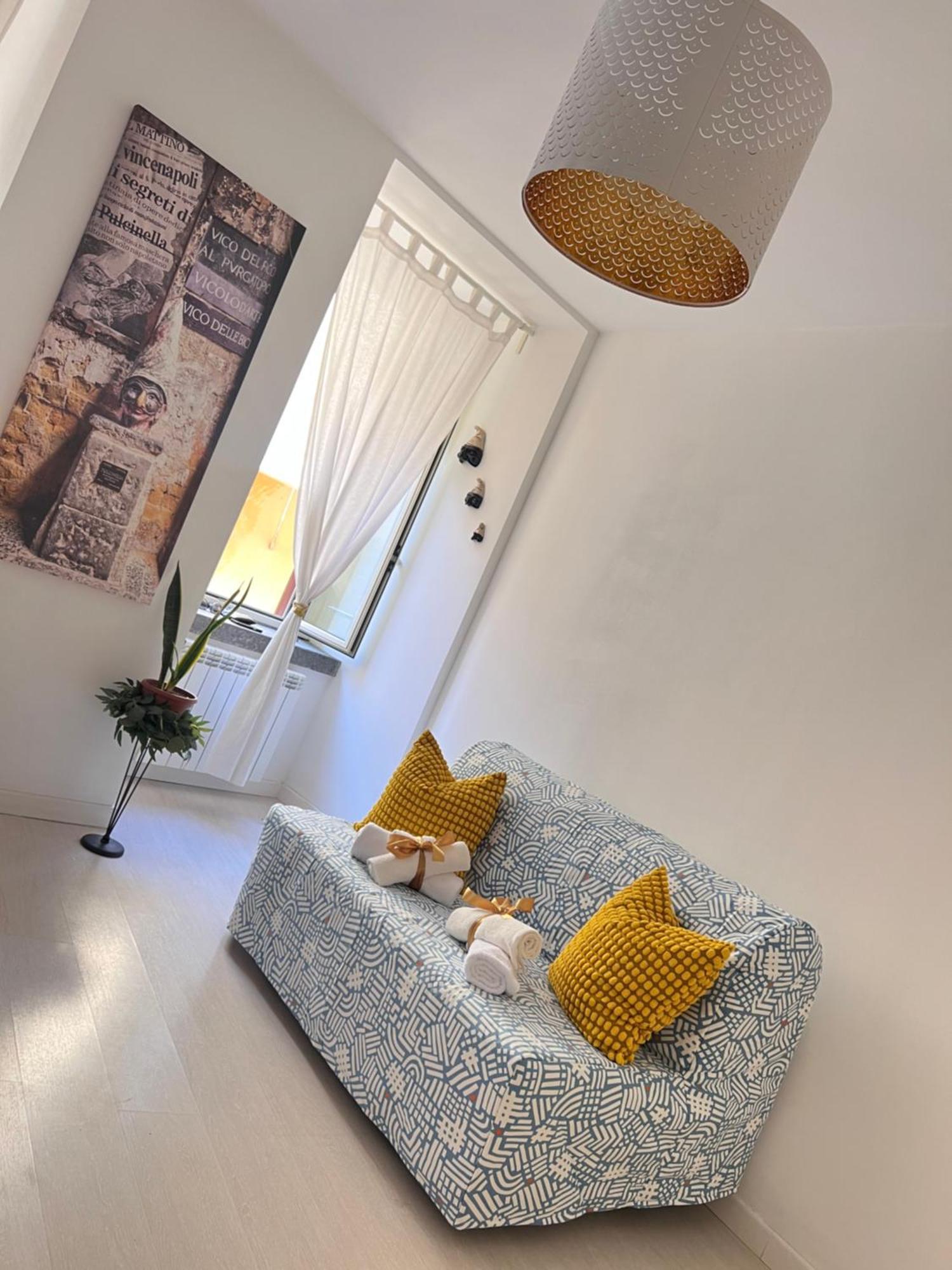 Street Chiaia Apartment Naples